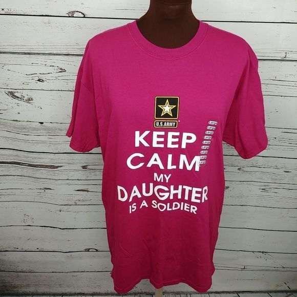 Keep Calm‎ My Daughter is a Soldier Army Shirt - Picture 1 of 5